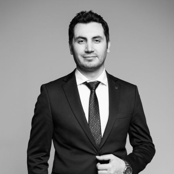 Op. Dr. Kadri Akıncı
